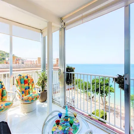 In Near Platja Dels Palangrers Appartement